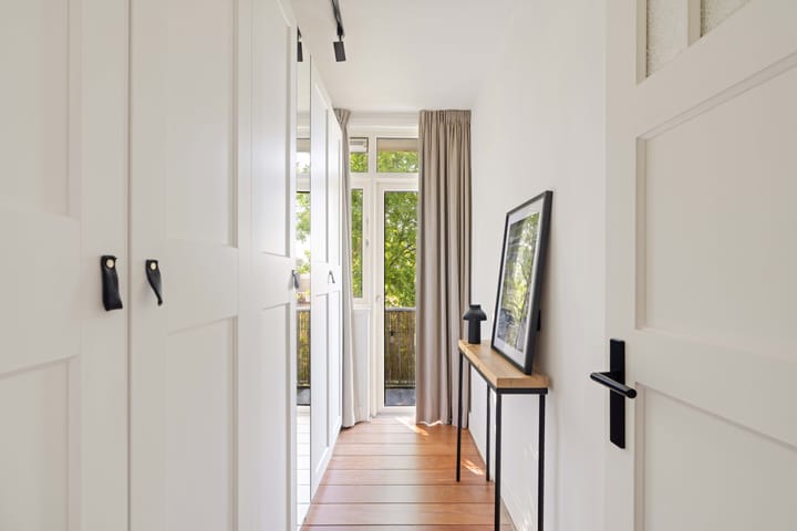 Foto 26 van Van Gentstraat 14-2