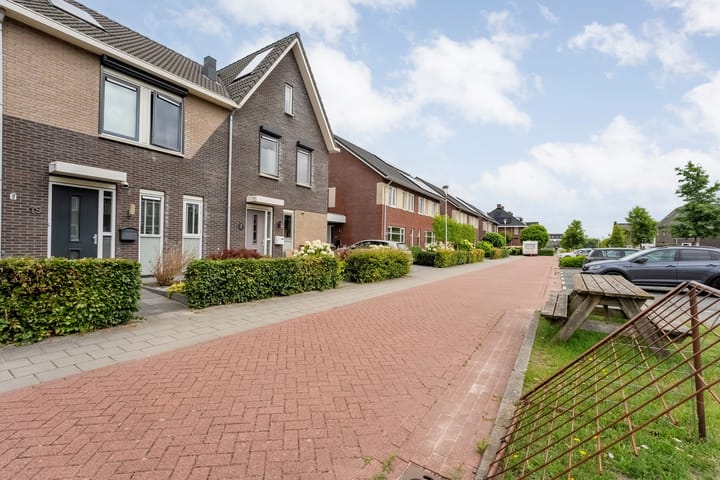 Foto 29 van Jongsmalaan 19