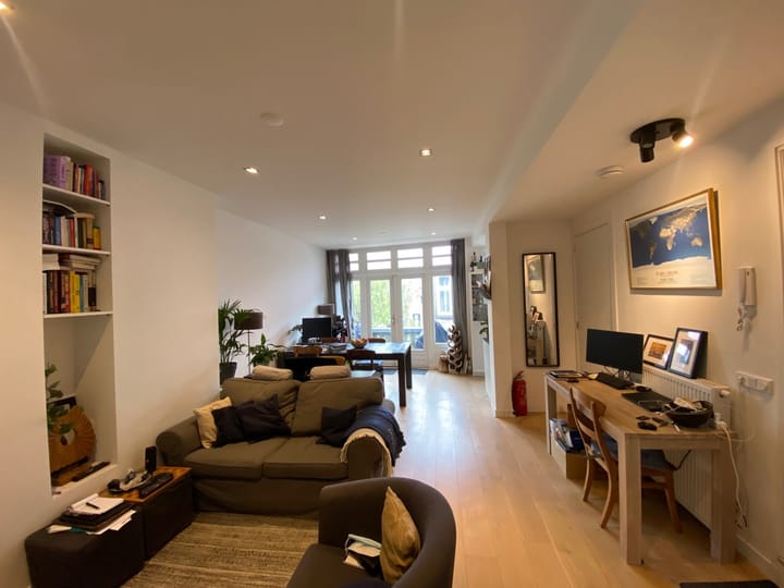 Photo 2 of Obrechtstraat 4-B