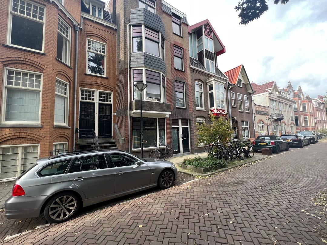 Foto 1 van Obrechtstraat 4