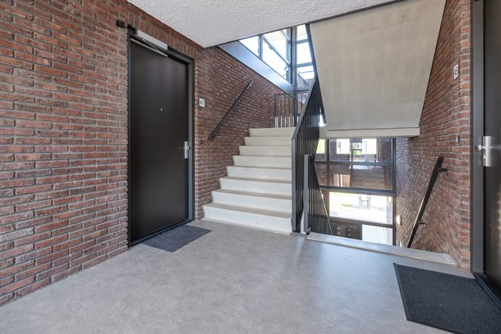 Foto 31 van C. Lofstraat 47