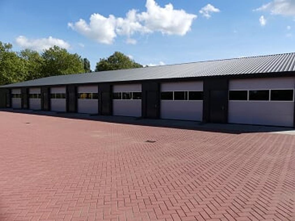 View photo 2 of Ommoordseweg 27