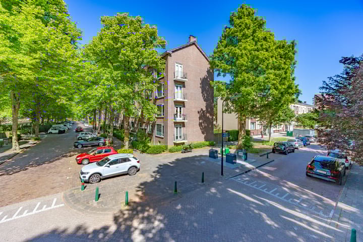 Photo 26 of Dr H. Colijnlaan 99