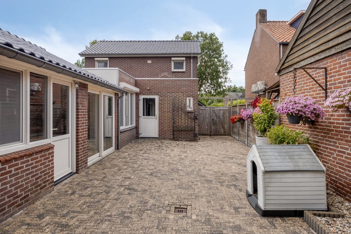 Foto 28 van Meterikseweg 104