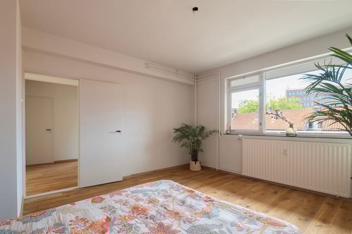 Foto 14 van Mariniersweg 105