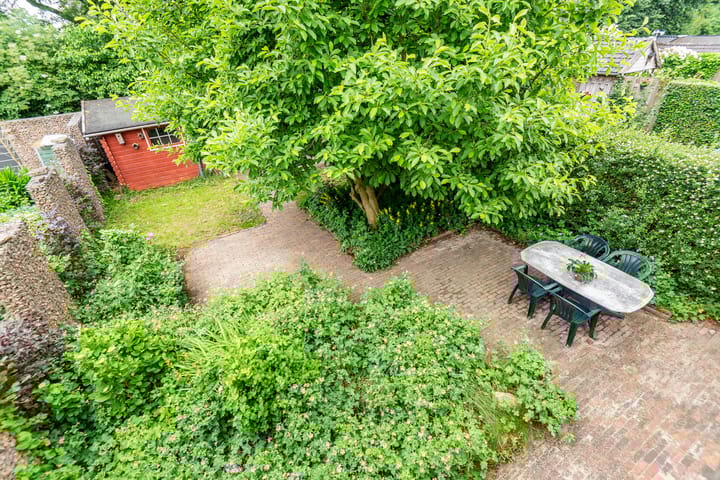 Foto 23 van Valeriaan 80