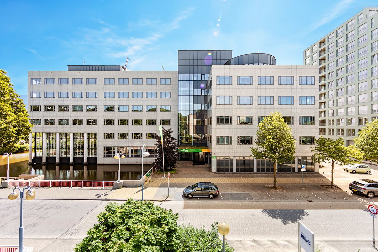 View photo 1 of Neptunusstraat 71
