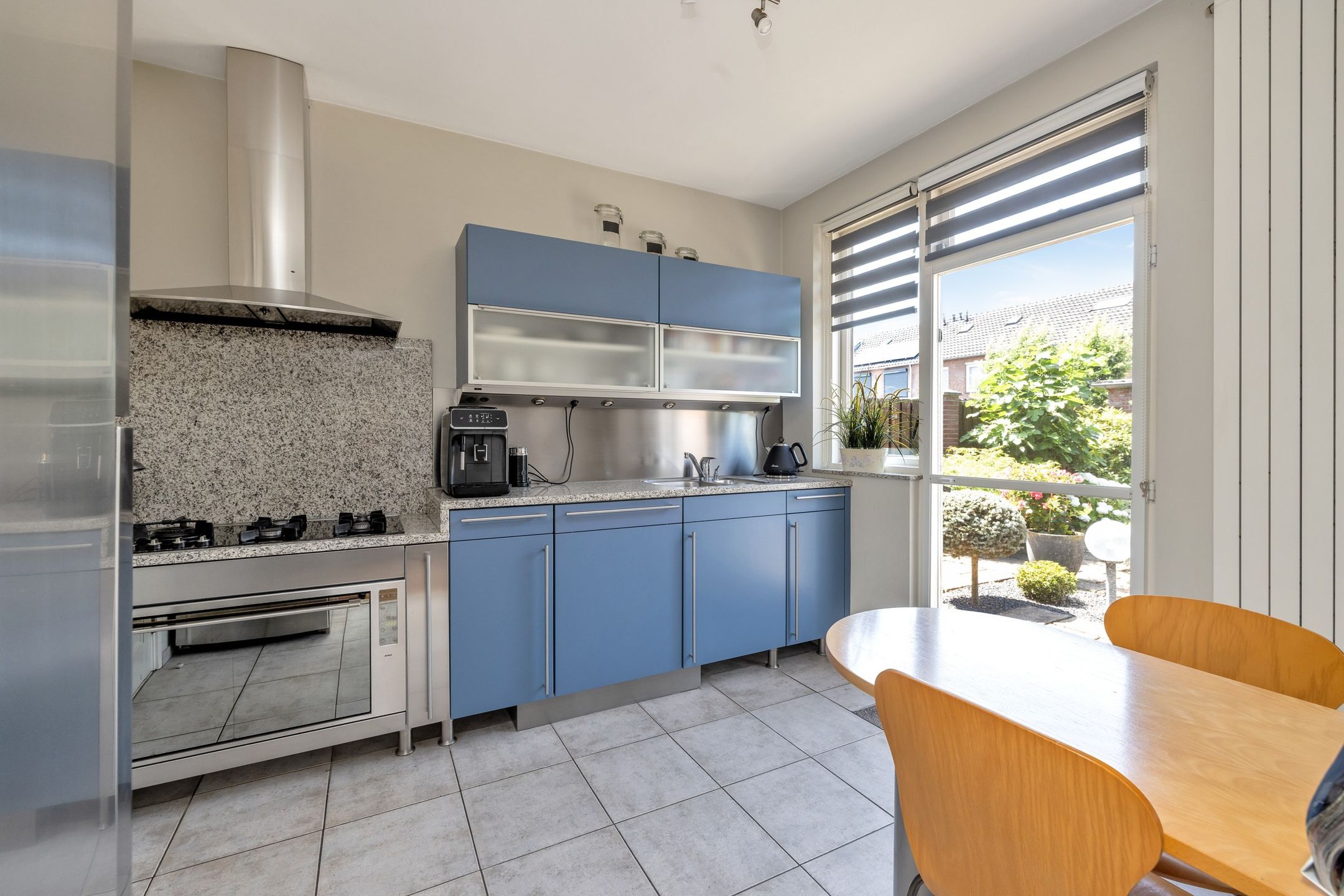 Photo 18 of Steurstraat 13