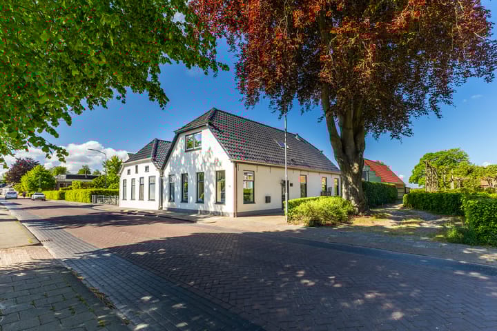 Photo 30 of Hoofdstraat 75