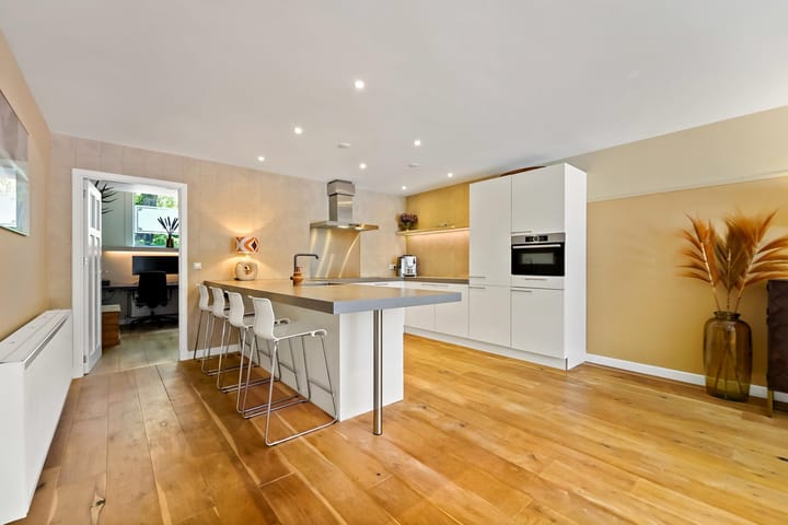 Photo 13 of Koningin Emmakade 183-A