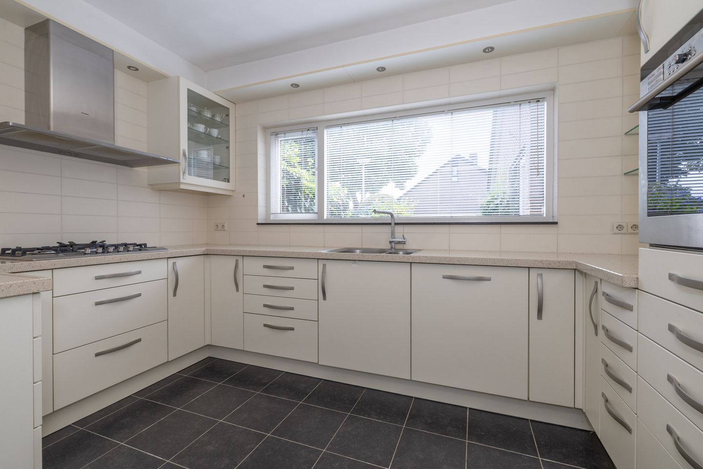 Foto 10 van Bernard van Beeklaan 6