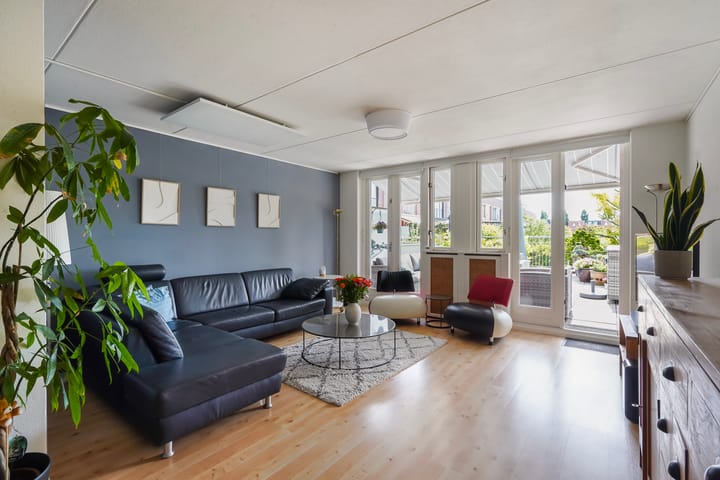 Foto 3 van Leyweg 45