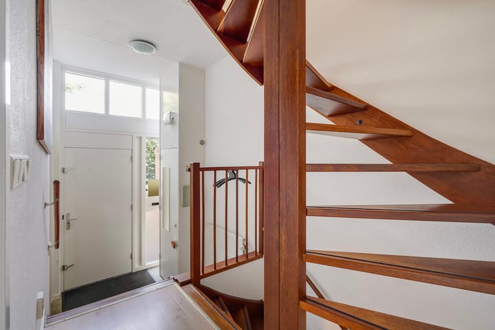 Foto 8 van Leyweg 45