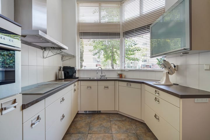 Foto 11 van Leyweg 45