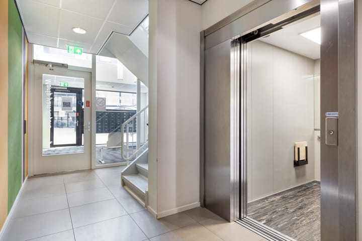 Foto 8 van Alberdingk Thijmstraat 115