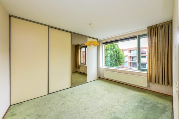 Photo 18 of Zuiderzeeweg 83