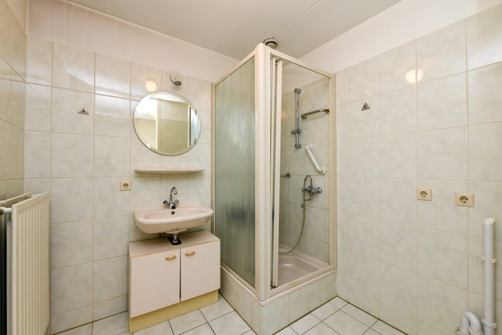 Photo 20 of Zuiderzeeweg 83