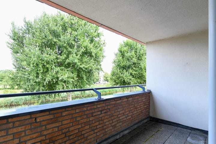 Photo 26 of Zuiderzeeweg 83