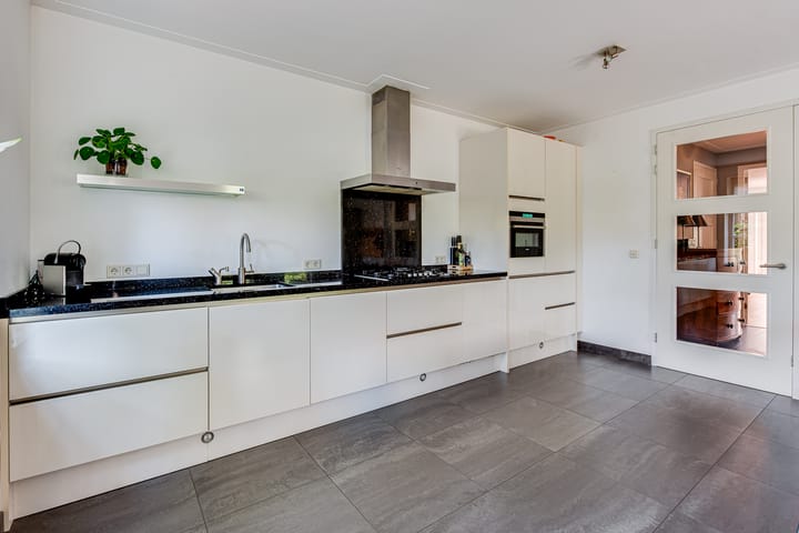 Foto 12 van d'Aulnis de Bourouilllaan 15-A