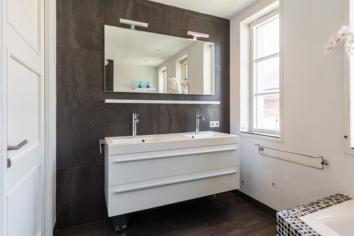 Foto 23 van d'Aulnis de Bourouilllaan 15-A