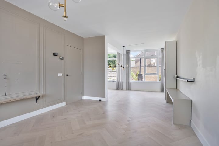 Foto 2 van Van Anrooijstraat 172