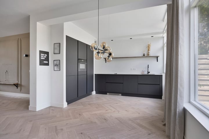 Foto 13 van Van Anrooijstraat 172