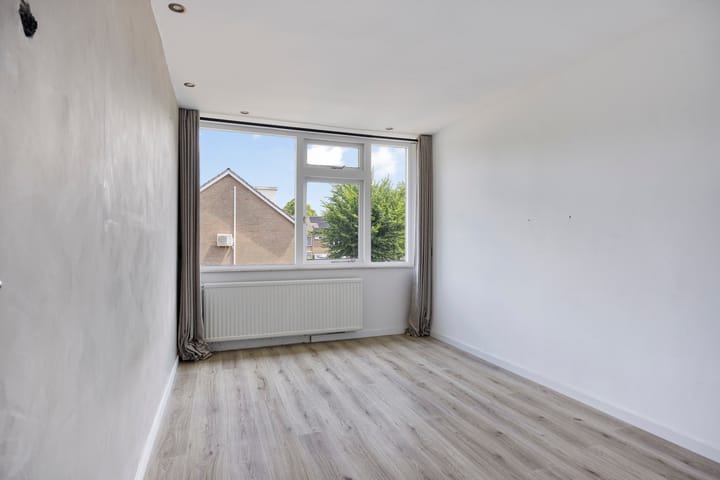 Foto 17 van Van Anrooijstraat 172