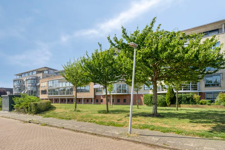 Foto 30 van Serenadelaan 81