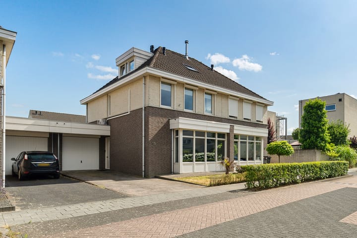 Foto 1 van Ploegbaas 15