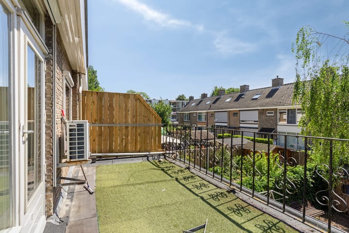 Foto 15 van Leliestraat 76