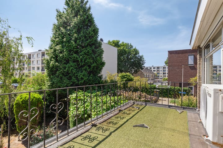 Foto 17 van Leliestraat 76