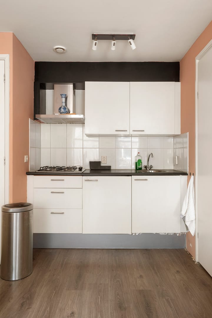 Photo 7 of Marnixstraat 233-1R