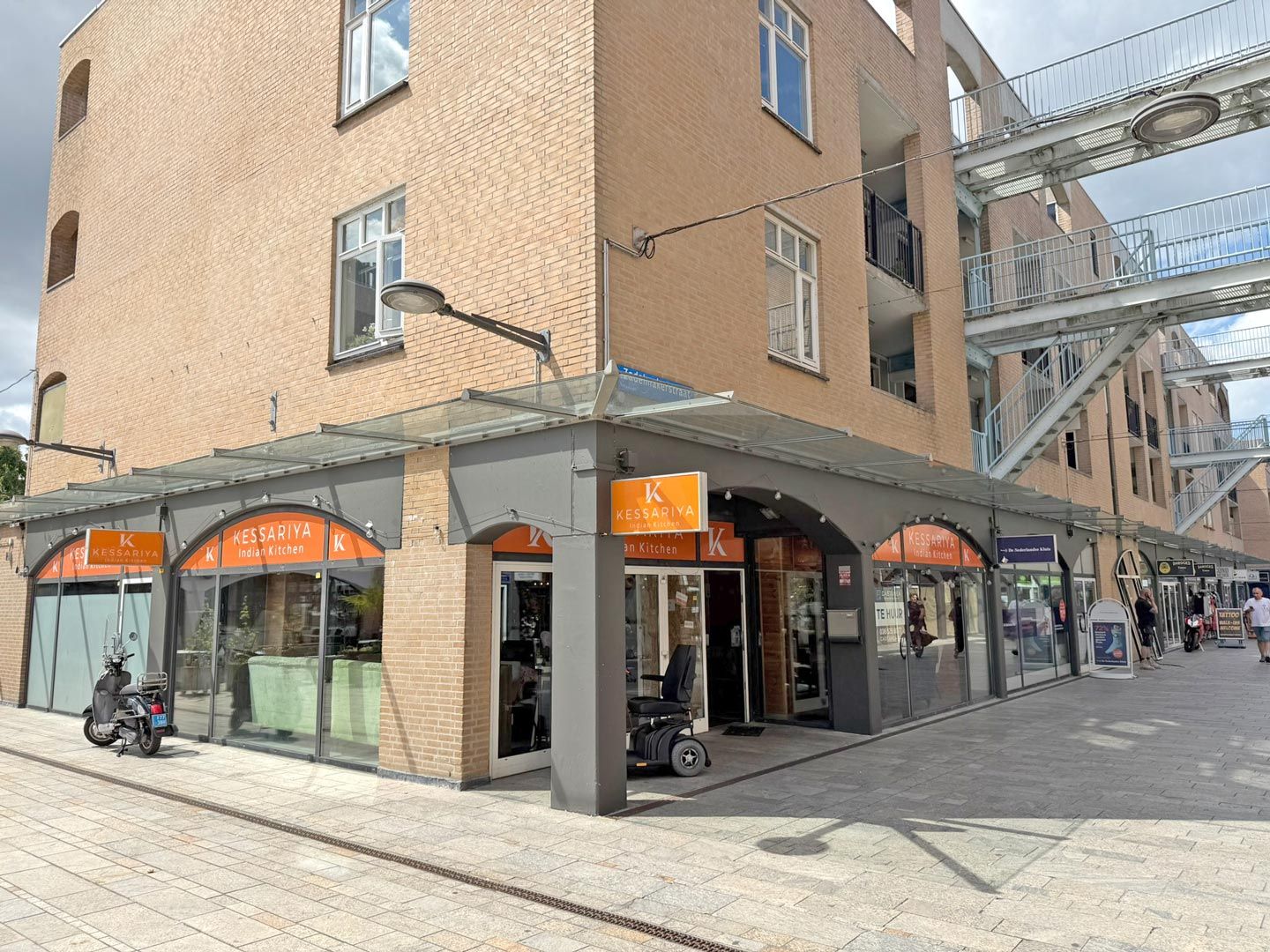 View photo 2 of Zadelmakerstraat 56