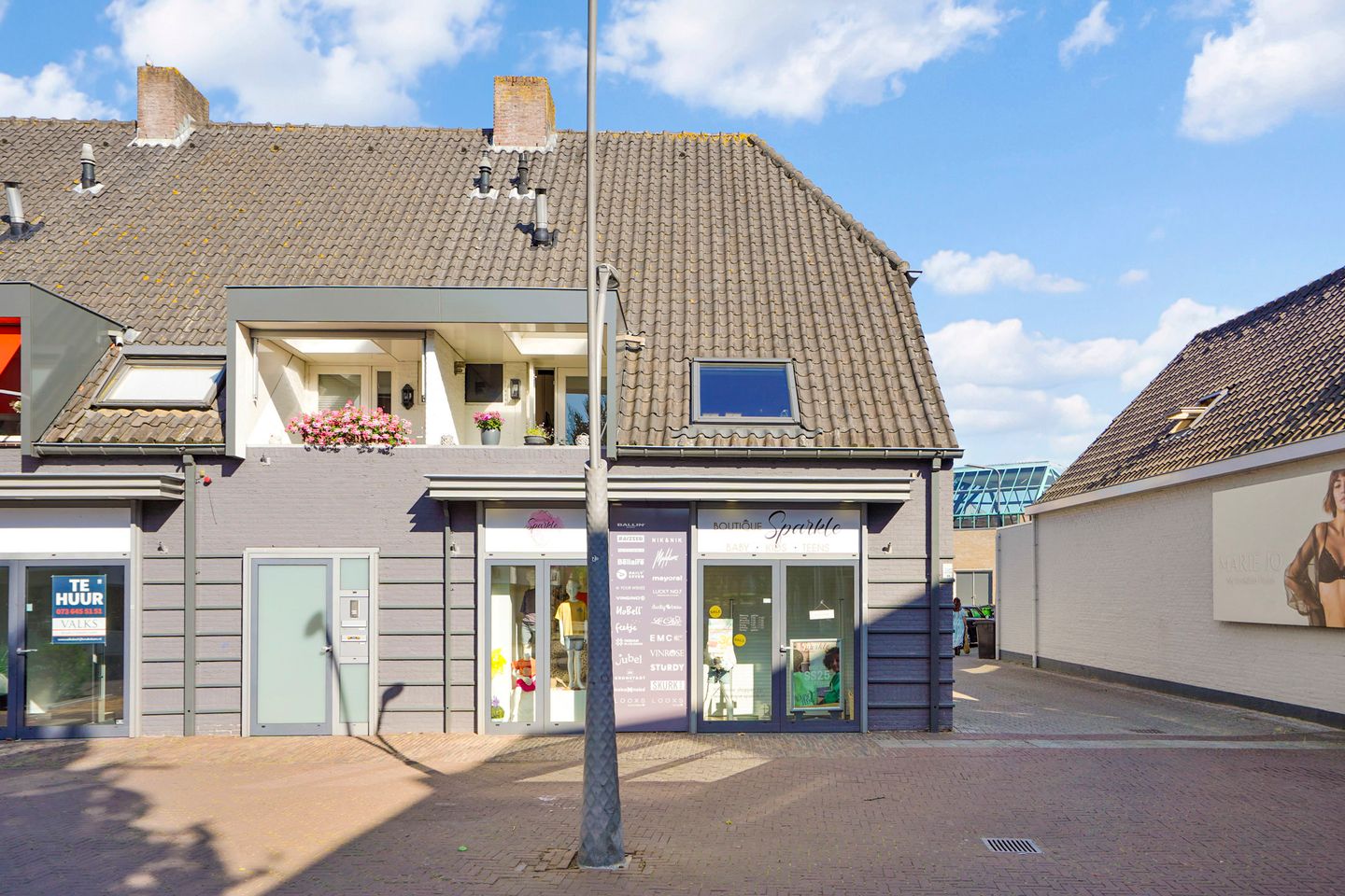 View photo 2 of De Driesprong 26