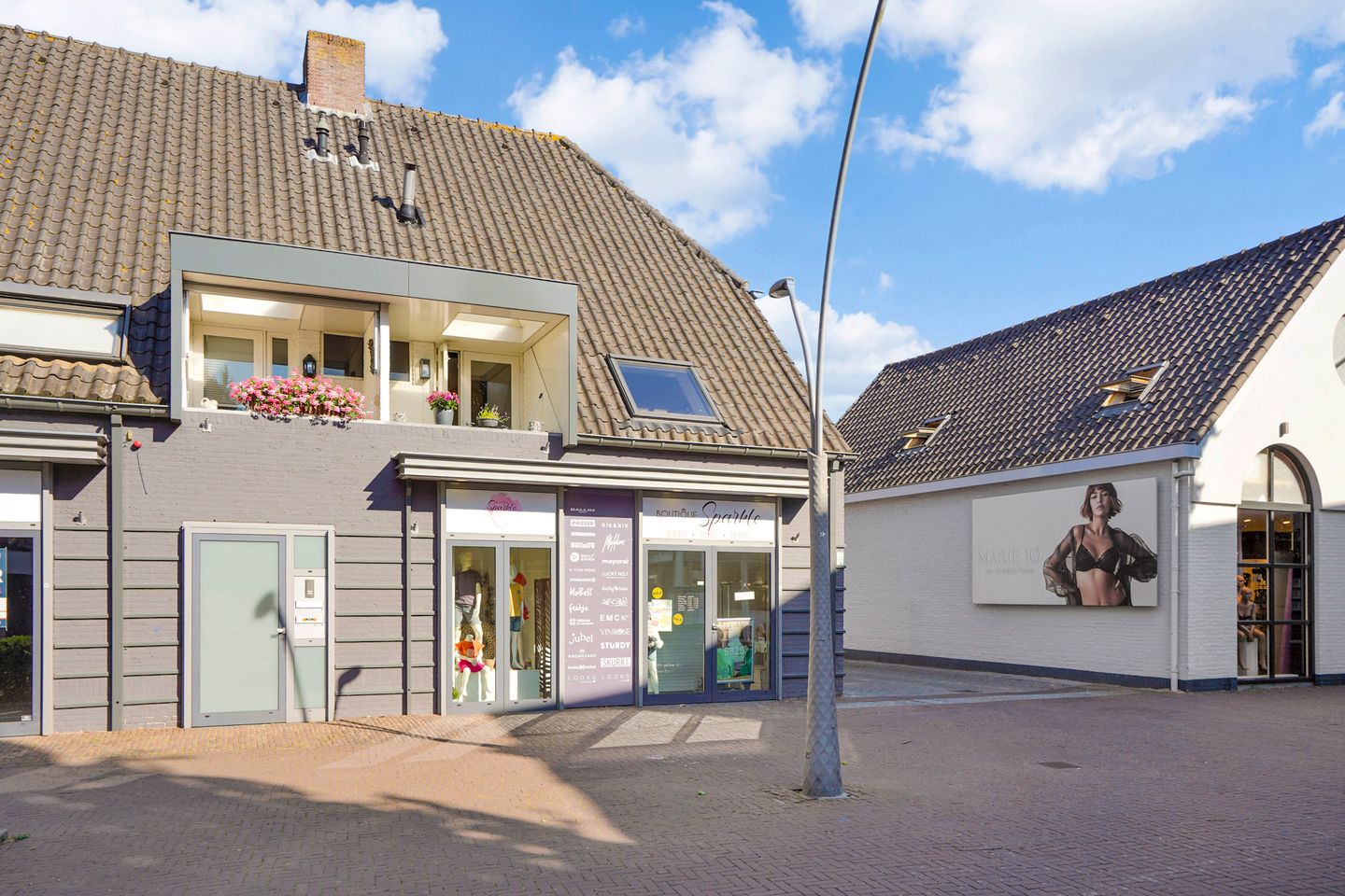View photo 3 of De Driesprong 26
