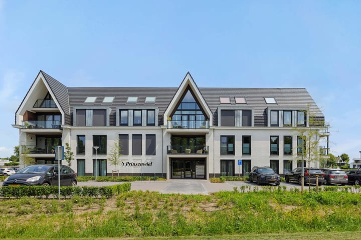 Foto 1 van Uilenburg 5