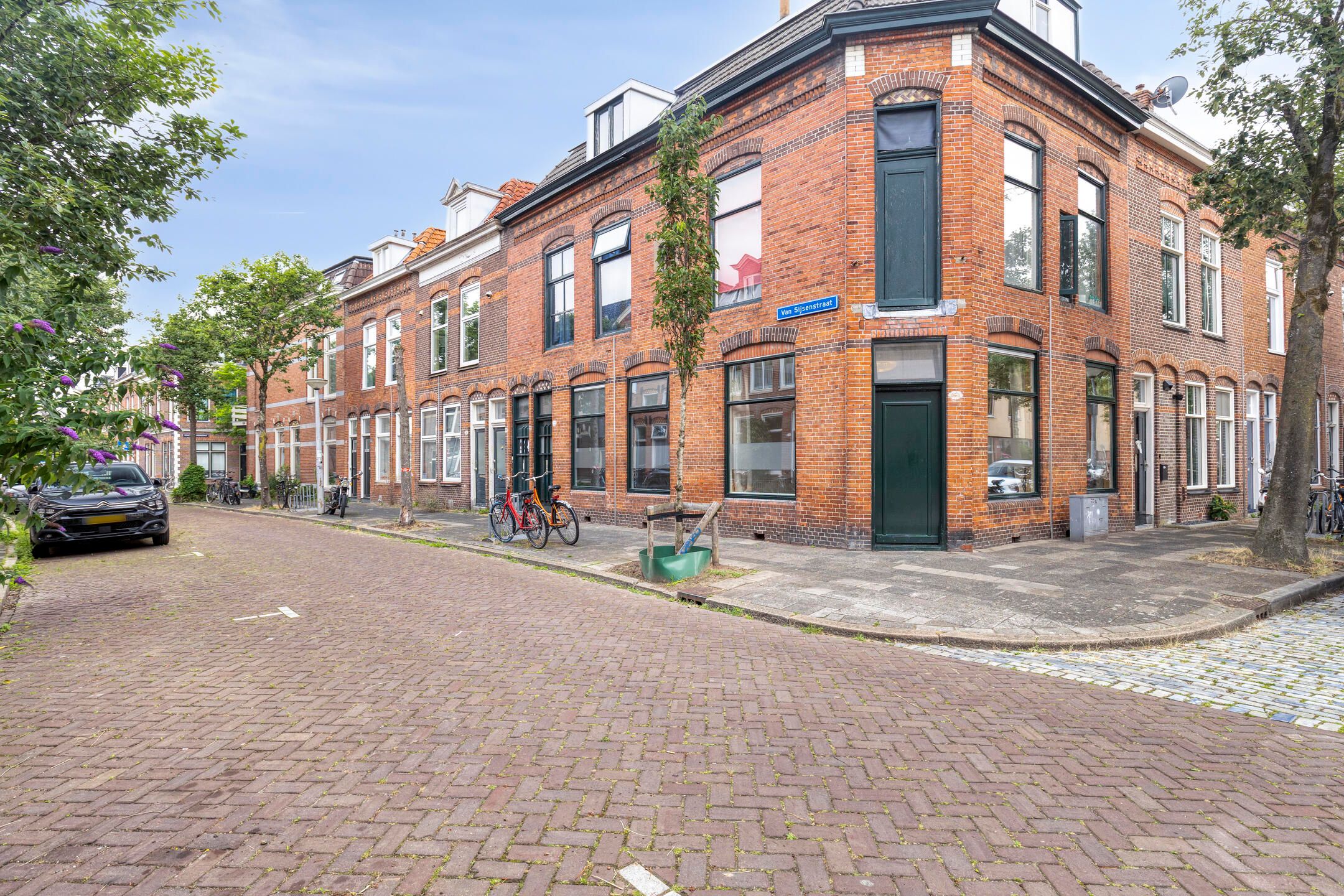 Photo 21 of Van Sijsenstraat 22