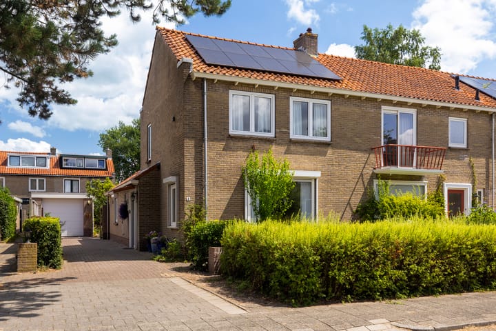 Photo 42 of Karel J.C. Beckmanlaan 8