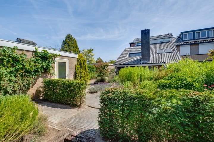 Photo 2 of Beatrixlaan 12