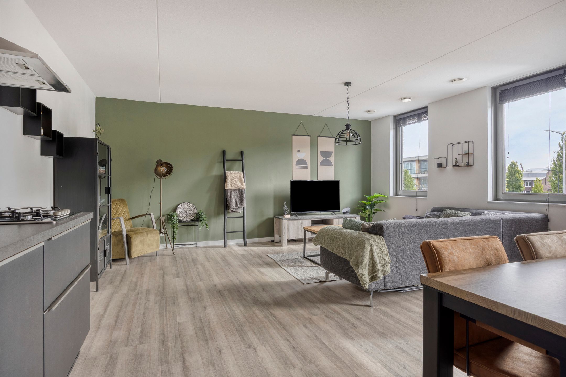 Photo 3 of Leliestraat 5-A