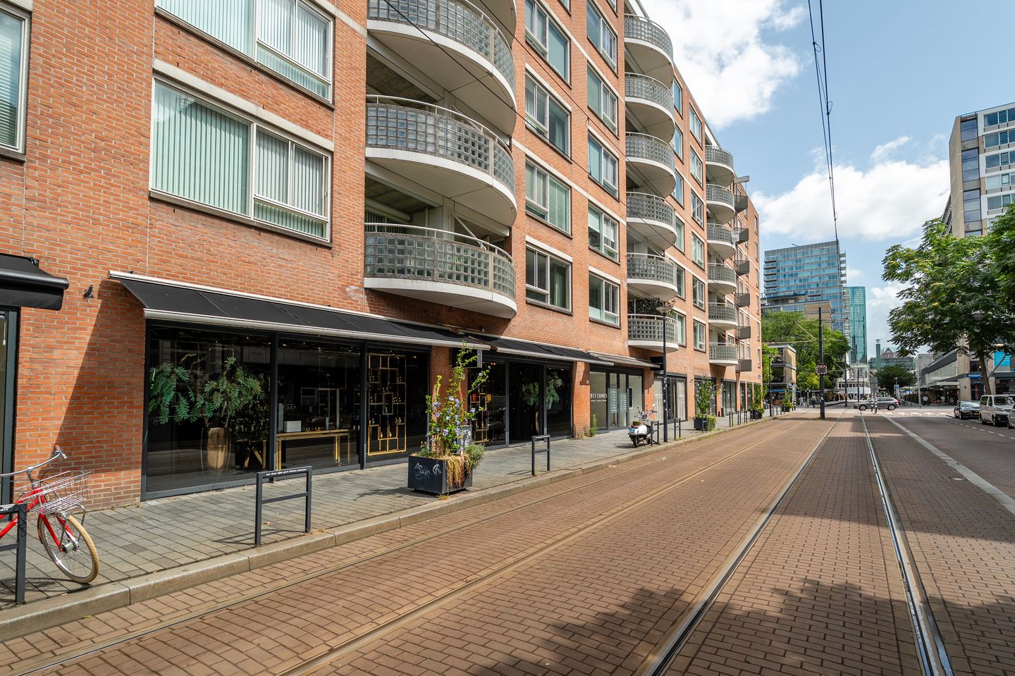 View photo 4 of Van Oldenbarneveltstraat 97