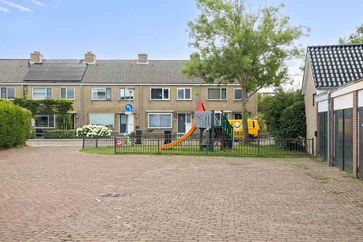 Foto 24 van Dennenstraat 8