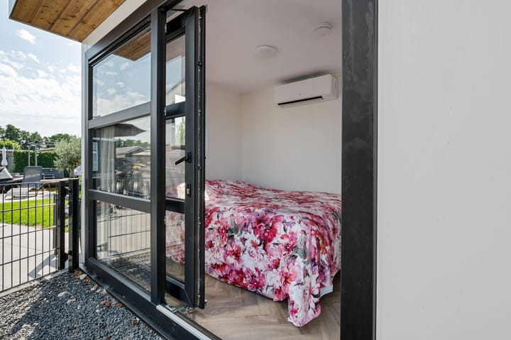 Foto 19 van Nieuw-Loosdrechtsedijk 215-CH026