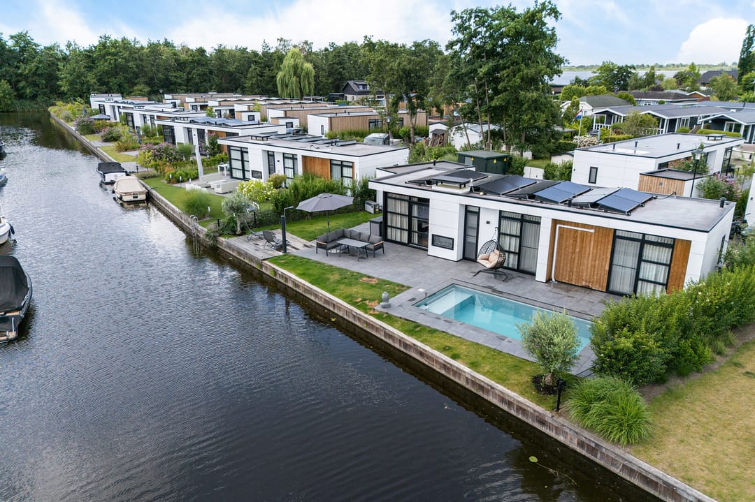 Photo 26 of Nieuw-Loosdrechtsedijk 215-CH026