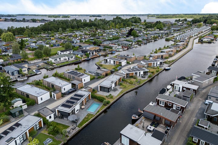 Foto 29 van Nieuw-Loosdrechtsedijk 215-CH026