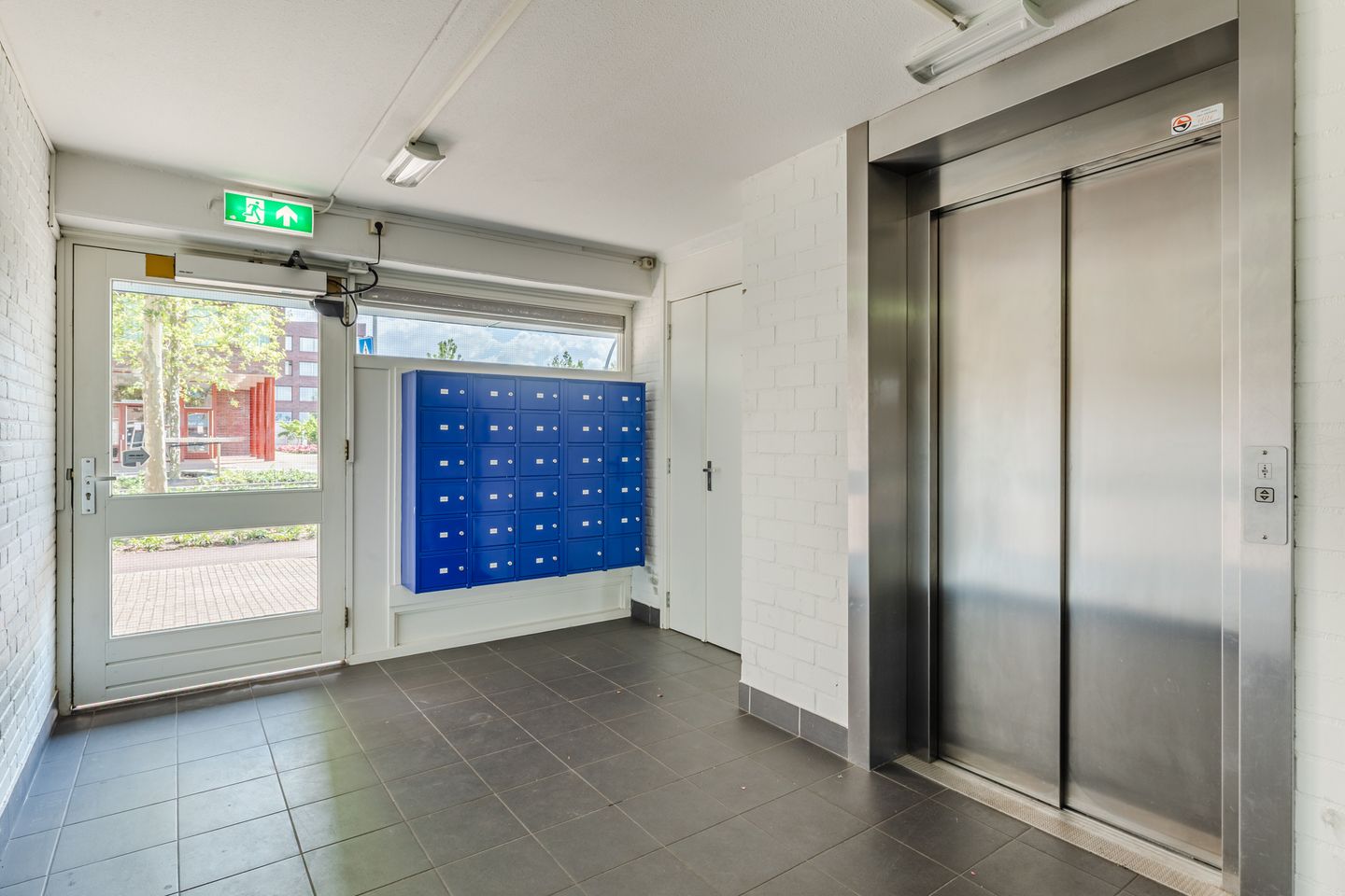 Foto 4 van Valkenierstraat 7