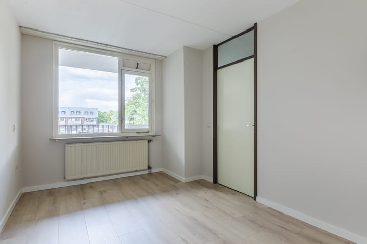 Foto 9 van Valkenierstraat 7