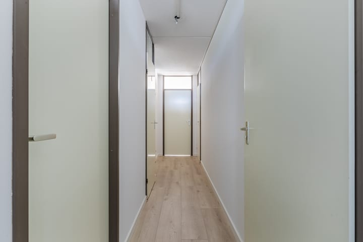 Foto 13 van Valkenierstraat 7