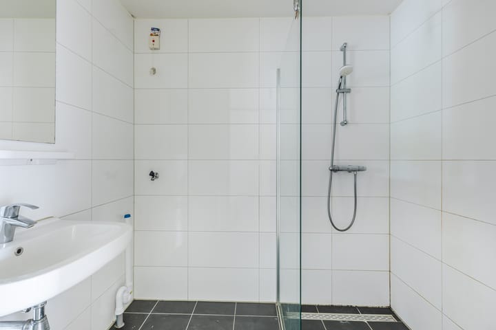 Foto 16 van Valkenierstraat 7