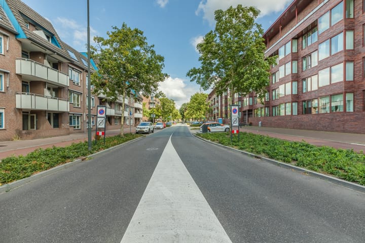 Foto 29 van Valkenierstraat 7